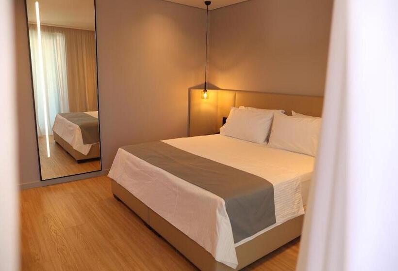 غرفة قياسية إطلالة جانبية علي البحر, Yacht Premium