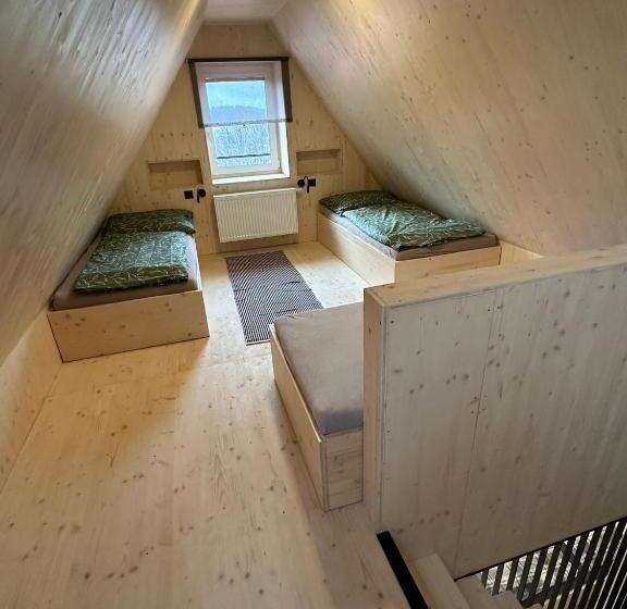 شقة ديلوكس غرفة واحدة, Penzion A Restaurace Pod Sjezdovkou