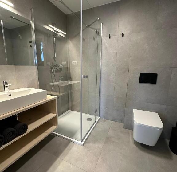 شقة ديلوكس غرفة واحدة, Penzion A Restaurace Pod Sjezdovkou