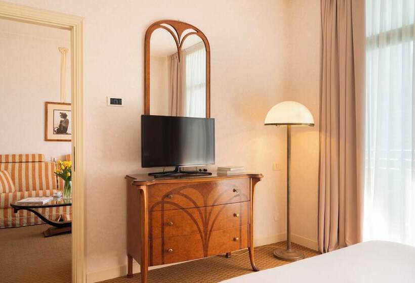 Полулюкс, Grand Hotel Astoria