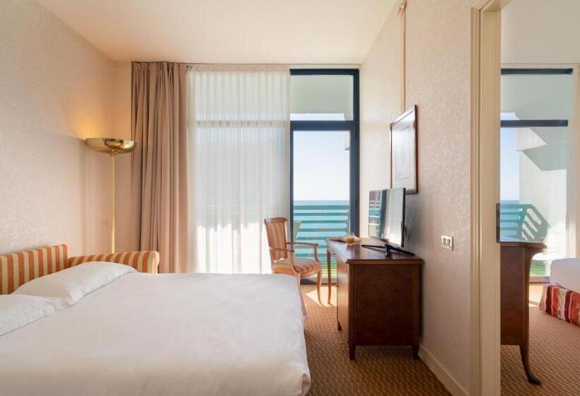 Полулюкс Superior, Grand Hotel Astoria