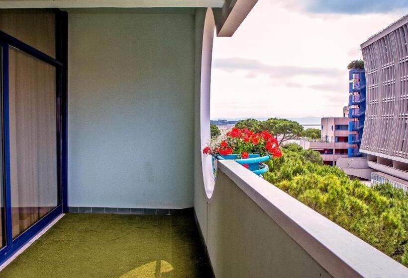 Полулюкс Superior, Grand Hotel Astoria