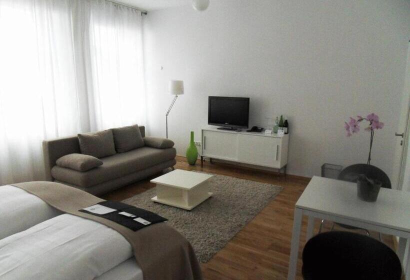 ジュニアスイート, Burgblick