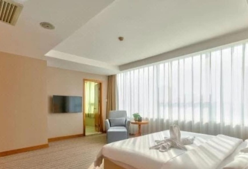 סוויטה, Dalian Bolt