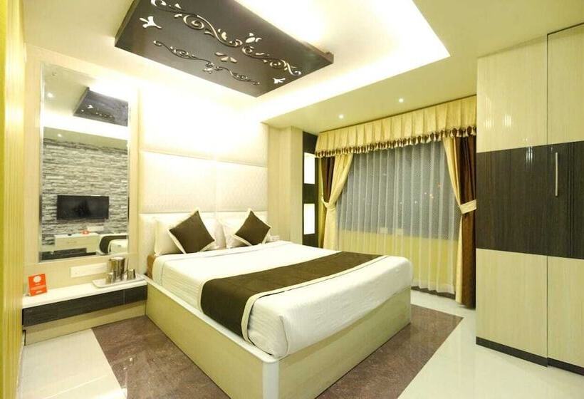 Quarto Estandar, Maneck