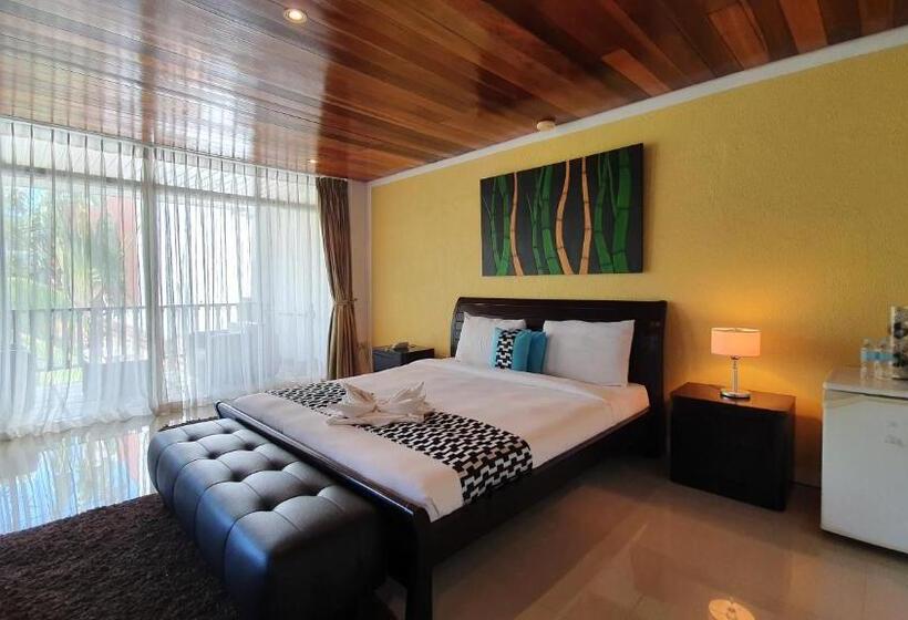 חדר דחוקס עם מיטת קינג, Pinjalo Resort Villas   Jade Hill Project Property Development