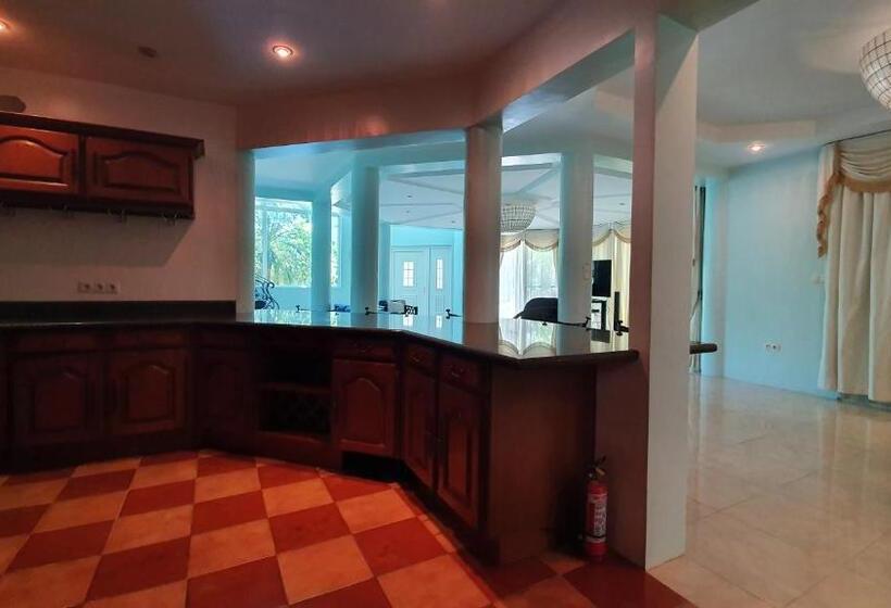 Villa 3 Chambres, Pinjalo Resort Villas   Jade Hill Project Property Development