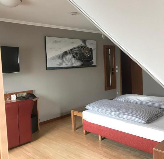 סוויטת ג'וניור, Römer