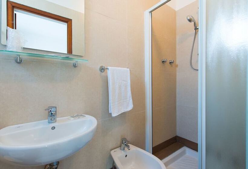 اتاق استاندارد چهار تخته, Sirena