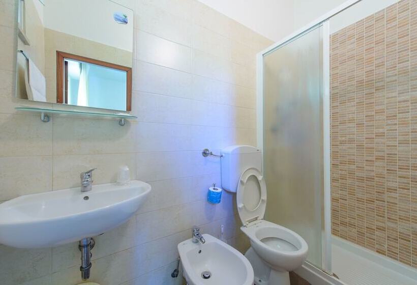 اتاق استاندارد چهار تخته, Sirena