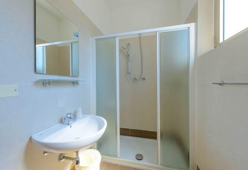 اتاق استاندارد چهار تخته, Sirena