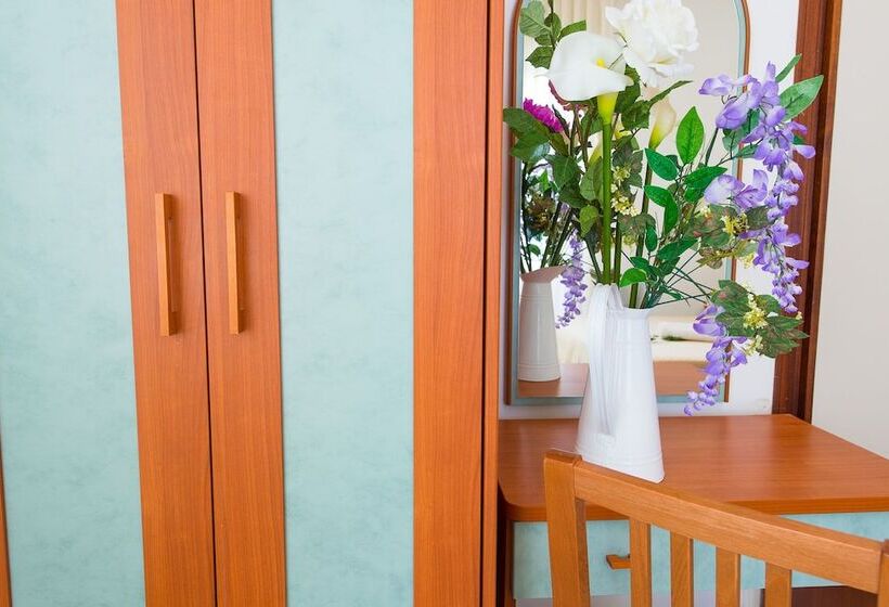 اتاق استاندارد چهار تخته, Sirena