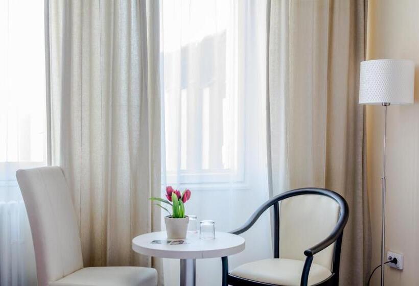 Номер Superior, Sport B90