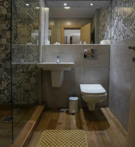 חדר סטנדרט יחיד, Tiara