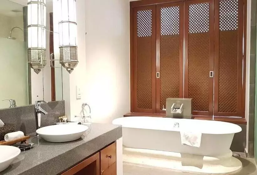 デラックススイート, Taj Bekal Resort & Spa, Kerala
