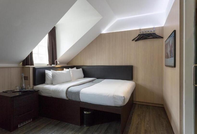 חדר סטנדרט מותאם לאדם עם מוגבלויות, The Z Hotel Victoria