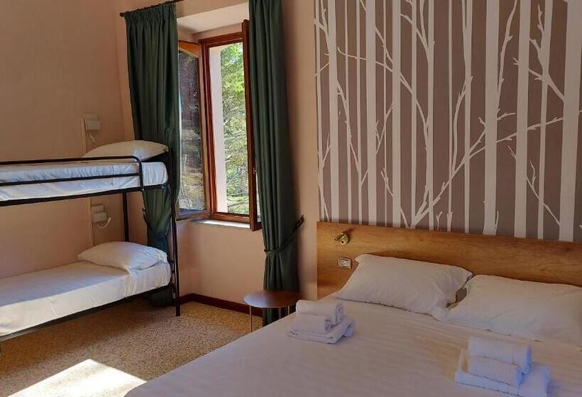 חדר סטנדרט לארבעה, Ostello Ossigeno