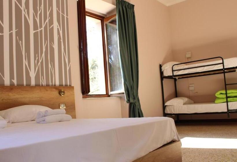 חדר סטנדרט לארבעה, Ostello Ossigeno