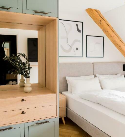 标准工作室, Bob W Peterhof