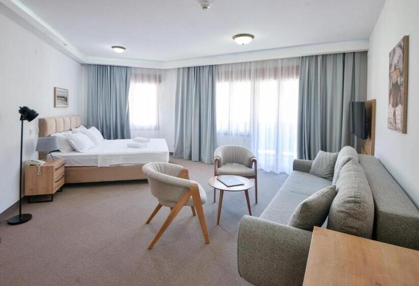 استودیو استاندارد با تراس, Magnolia Place