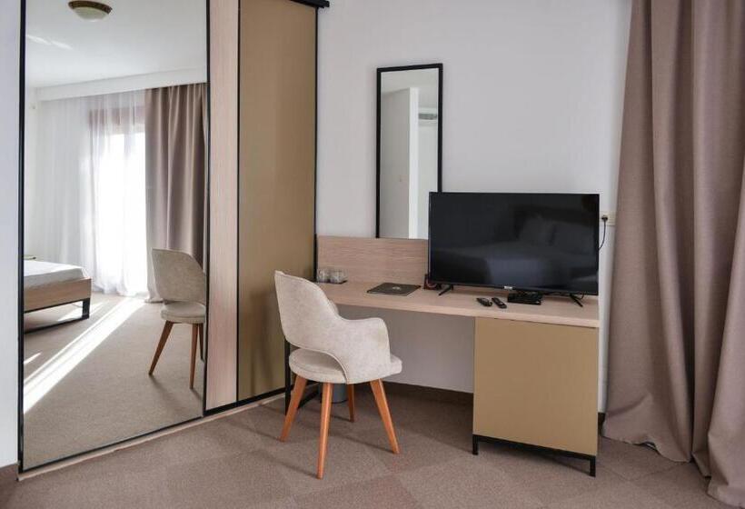 اتاق لوکس, Magnolia Place