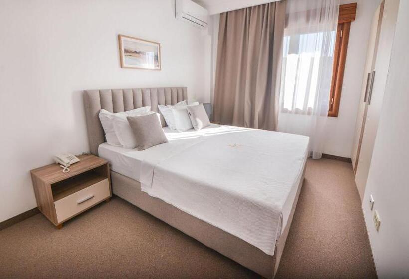 سوییت, Magnolia Place