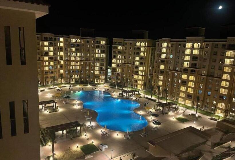 标准工作室带泳池景, Aqua View Resort   قرية اكوا فيو الساحل الشمالي