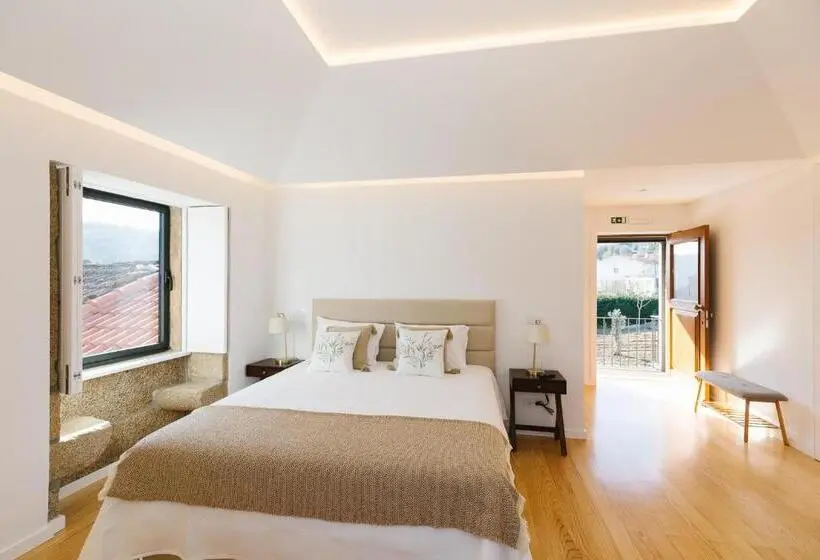 スタンダードスタジオ, Casa Vieira Lobo