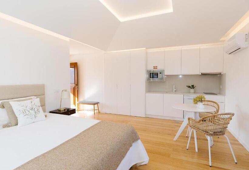 スタンダードスタジオ, Casa Vieira Lobo