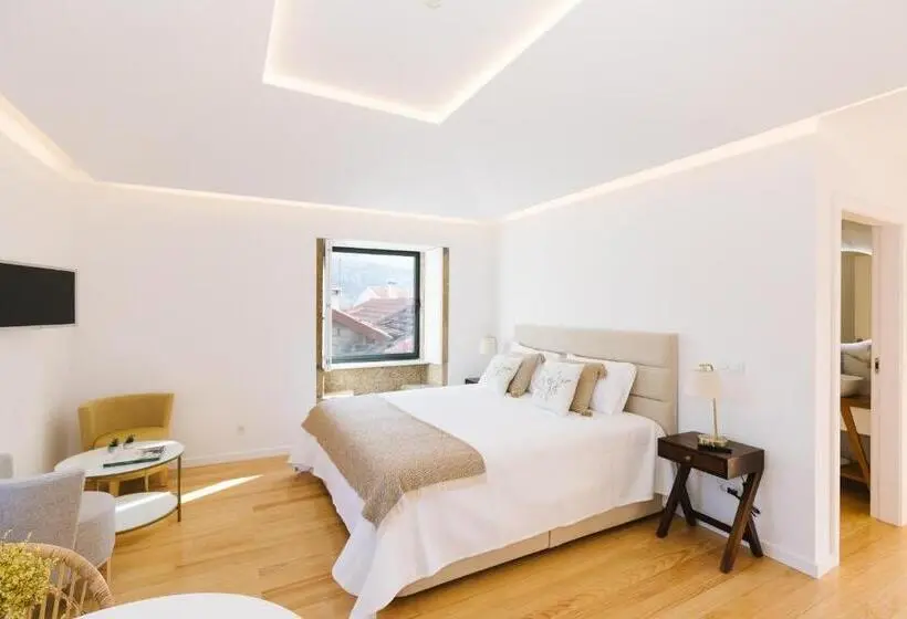 スタンダードスタジオ, Casa Vieira Lobo