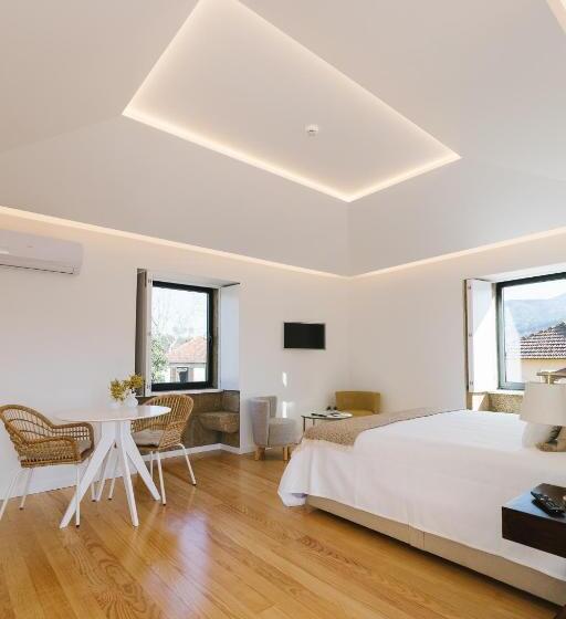 スタンダードスタジオ, Casa Vieira Lobo