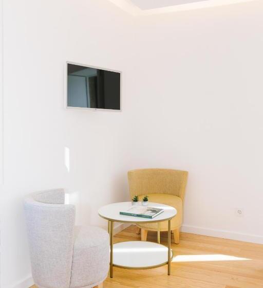 スタンダードスタジオ, Casa Vieira Lobo