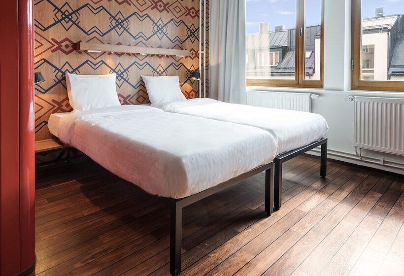 スーペリアールーム, Generator Stockholm