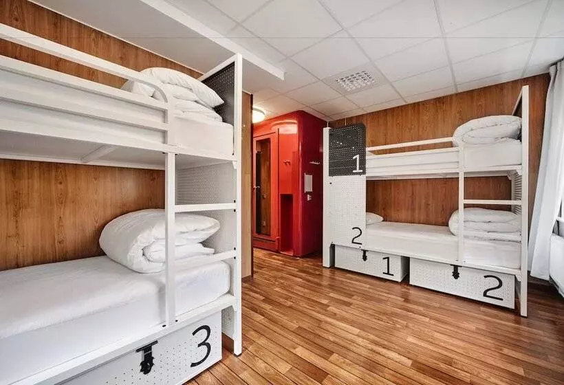 تختخواب در اتاق مشترک, Generator Stockholm