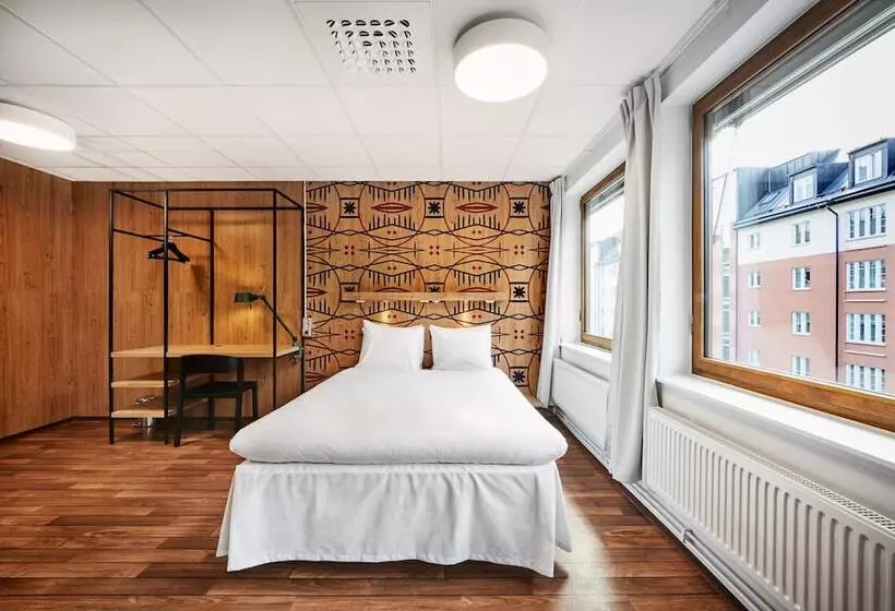 اتاق لوکس, Generator Stockholm