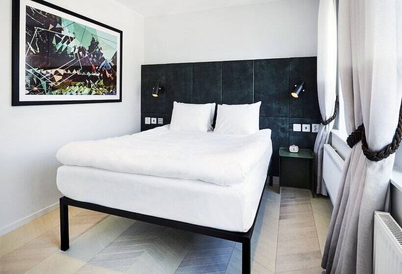 חדר סטודיו סטנדרד, Generator Stockholm