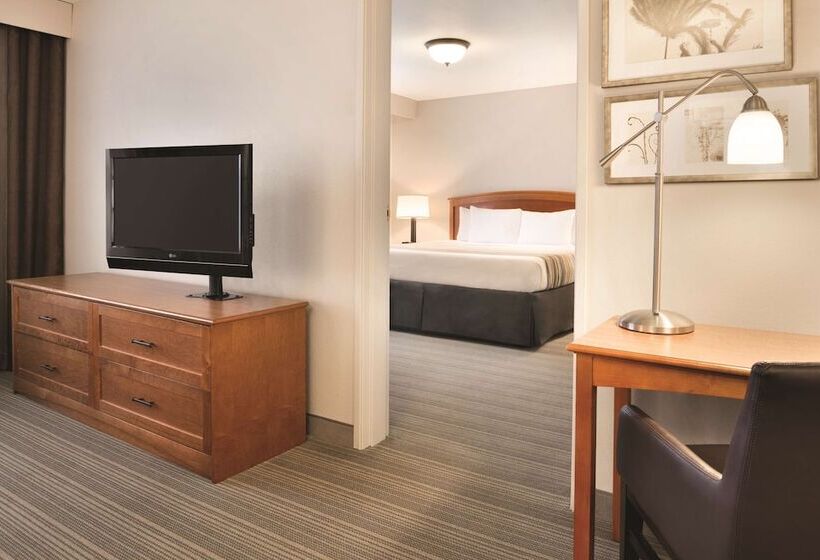 سوئیت برای معلولان, Country Inn & Suites By Radisson, Portage, In