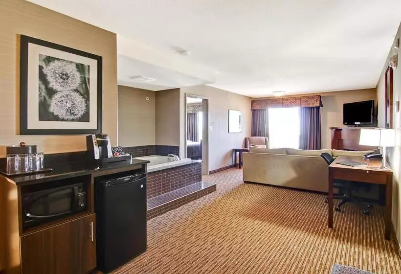 キングサイズベッドのスイートルーム, Canalta Hotel Shaunavon