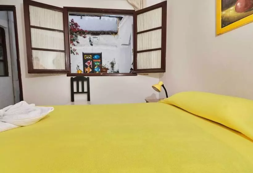 اتاق استاندارد یک نفره, Casarte Takubamba B&b