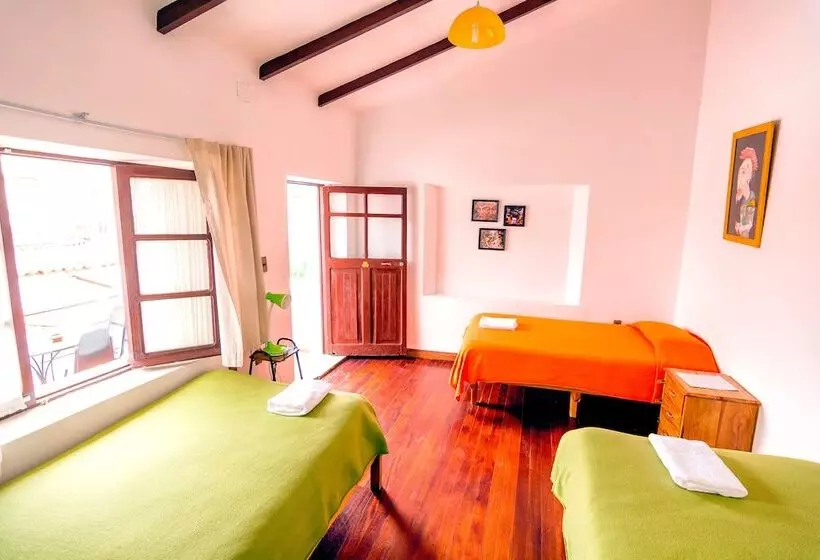اتاق استاندارد سه نفره, Casarte Takubamba B&b