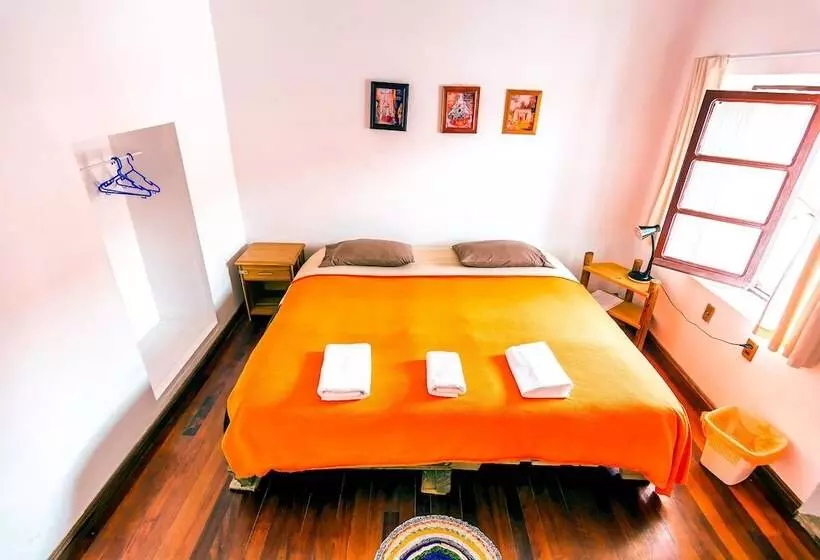 اتاق اکونومی, Casarte Takubamba B&b