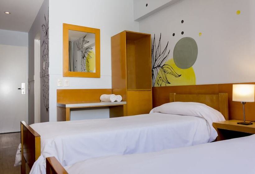 اتاق استاندارد, Circus Hostel