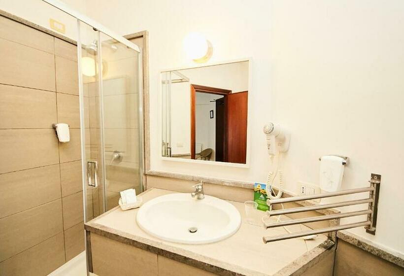 חדר סופריור, Enterprise