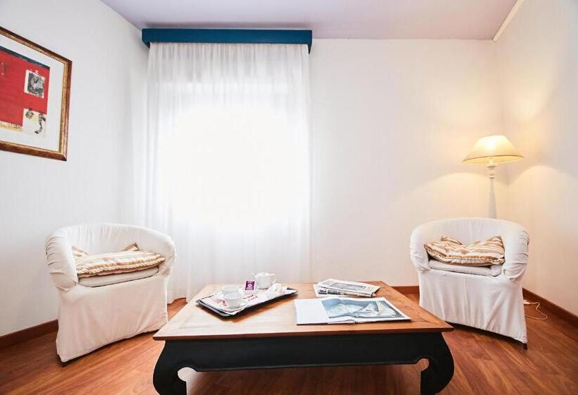 חדר משפחתי צדדי נוף לים, Enterprise