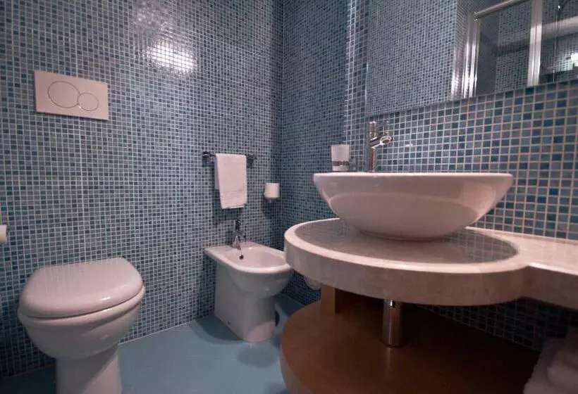 Habitación Estàndard Individual, Ghalà