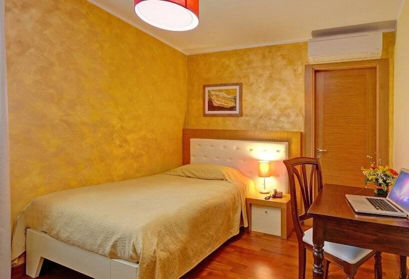 חדר סטנדרט יחיד, Ghalà