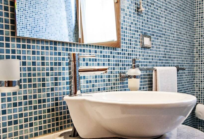 חדר סטנדרט יחיד, Ghalà