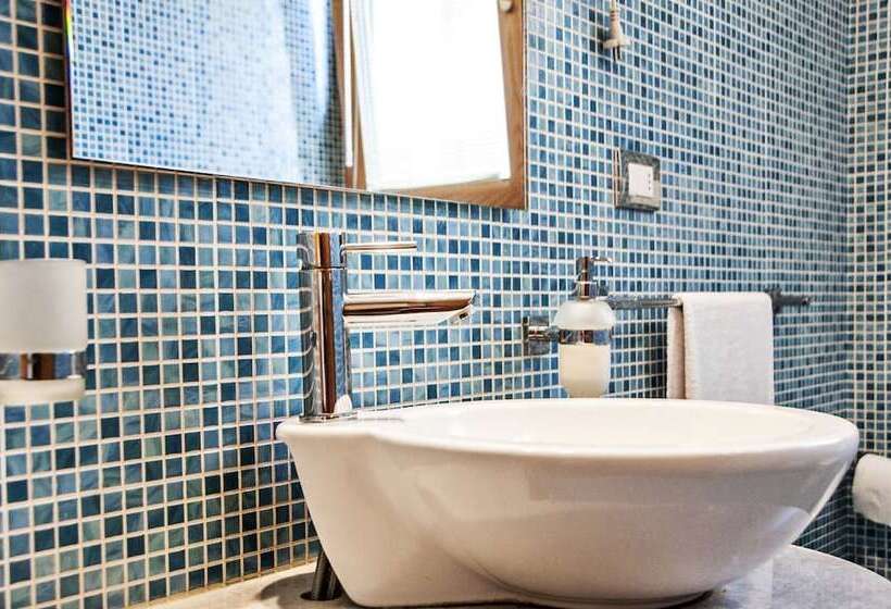 חדר סטנדרט, Ghalà