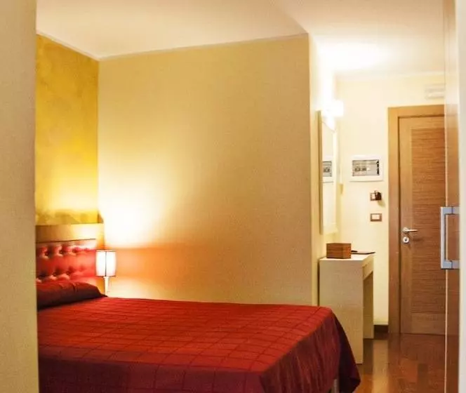 Habitació Quàdruple Estàndard, Ghalà