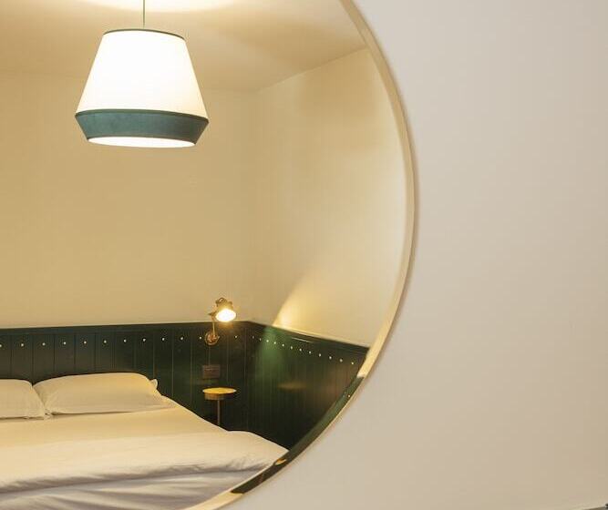 חדר סטנדרט, Ghalà